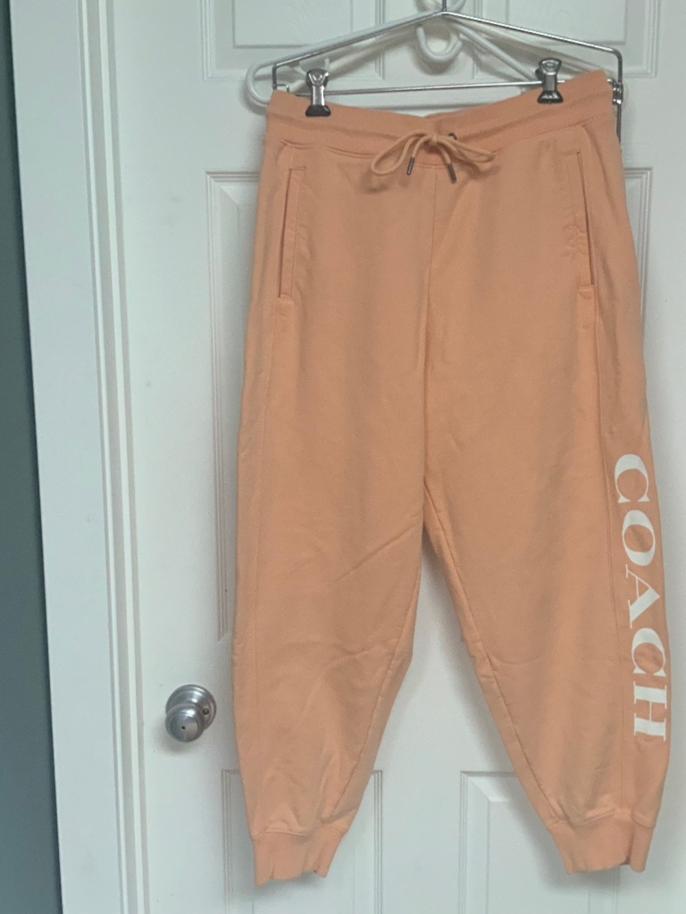 Coach Essential Joggers Women’s Large in Coral/Peach